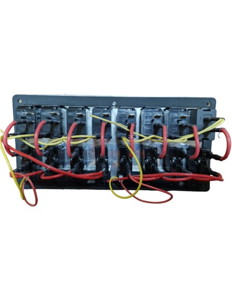 PANEL 7 INTERRUPTORES C/CARG.(C10418)12-24V